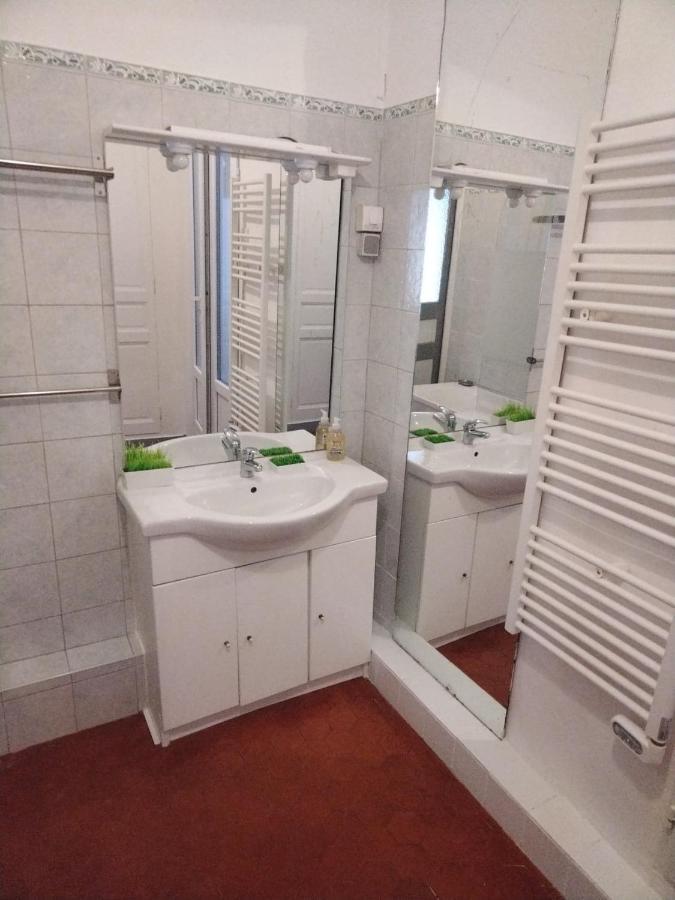 QUARTIER DES CREATEURS la plaine cours julien chambre privée dans appartement Marseille Extérieur photo