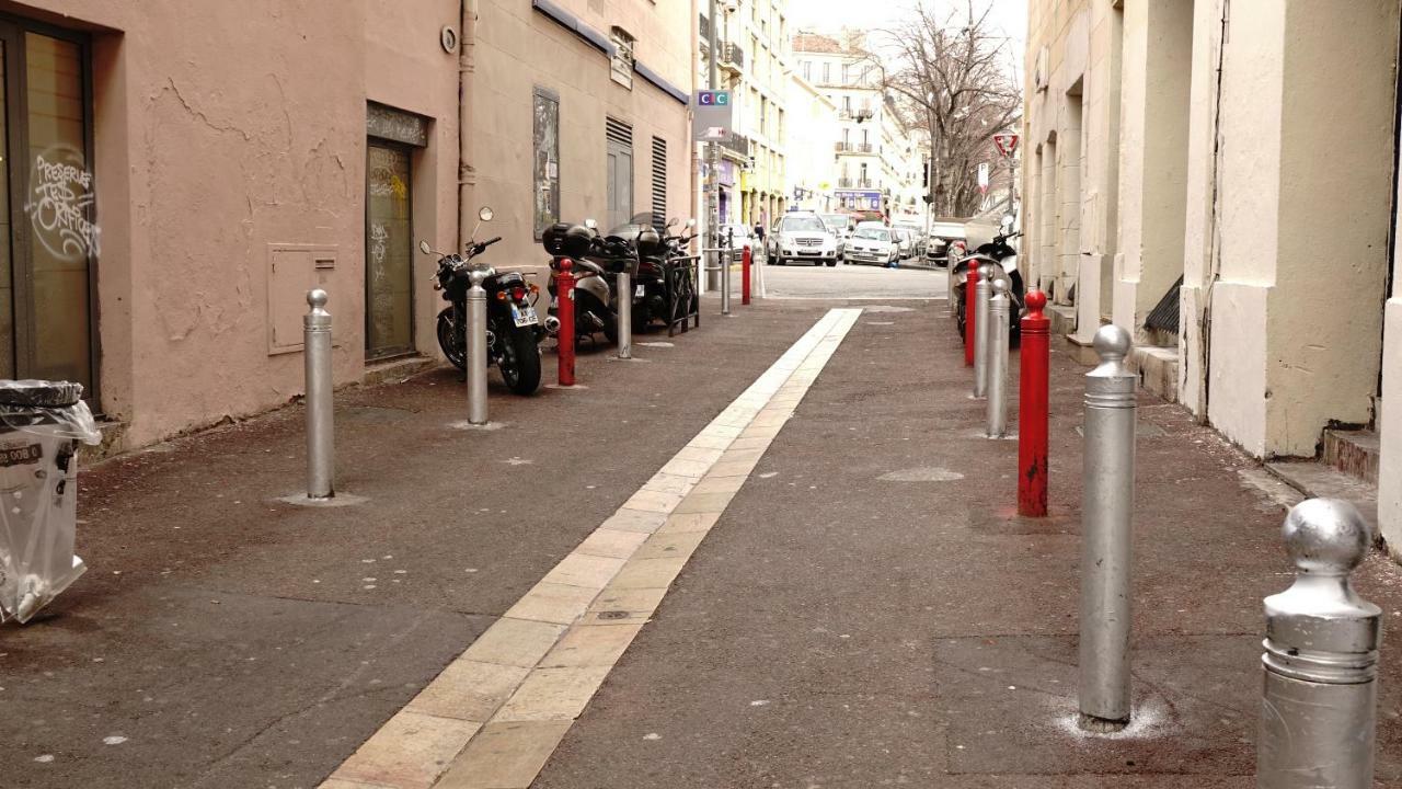 QUARTIER DES CREATEURS la plaine cours julien chambre privée dans appartement Marseille Extérieur photo